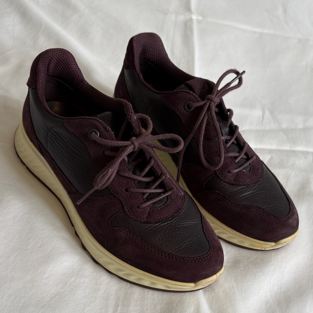 Ecco Women's Burgundy Sneakers with Cream Sole